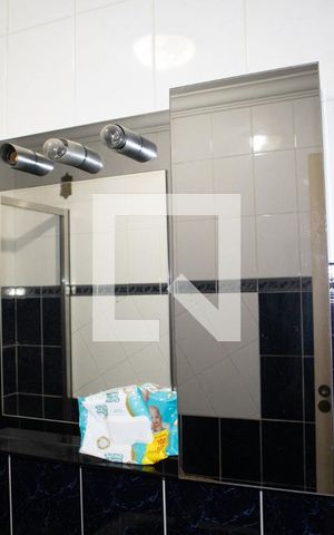 Casa à venda com 354m², 6 quartos e 2 vagasBanheiro do Quarto 4