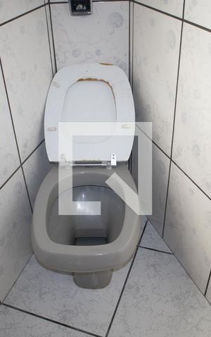 Casa à venda com 354m², 6 quartos e 2 vagasBanheiro do Quarto 6