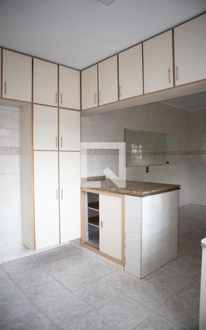 Casa à venda com 354m², 6 quartos e 2 vagasCozinha