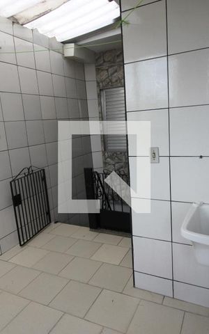 Casa para alugar com 150m², 2 quartos e 1 vagaÁrea de Serviço
