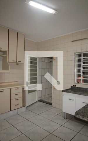 Casa para alugar com 150m², 2 quartos e 1 vagaCozinha