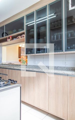 Apartamento à venda com 80m², 3 quartos e 2 vagas Apartamento à venda com 80m², 3 quartos e 2 vagasCozinha