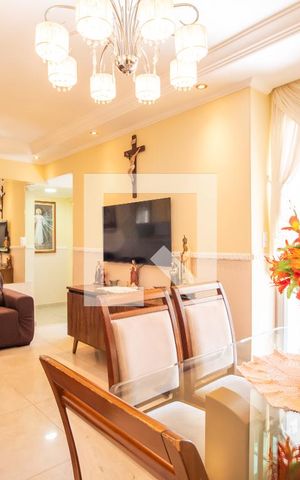 Apartamento à venda com 80m², 3 quartos e 2 vagas Apartamento à venda com 80m², 3 quartos e 2 vagasSala