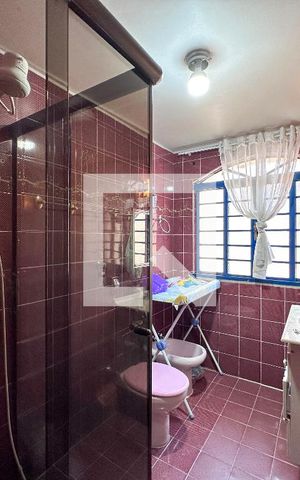 Casa à venda com 221m², 3 quartos e 3 vagasBanheiro Social