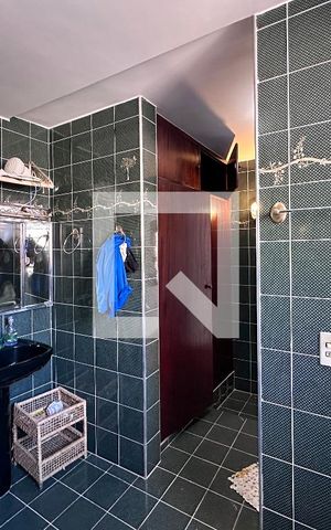 Casa à venda com 221m², 3 quartos e 3 vagasBanheiro Suíte