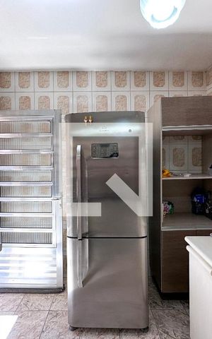 Casa à venda com 221m², 3 quartos e 3 vagasCozinha