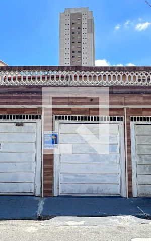 Casa à venda com 221m², 3 quartos e 3 vagasFachada