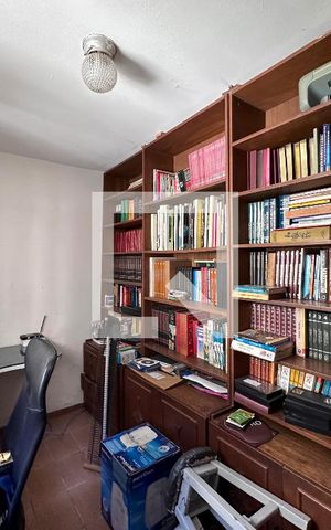 Casa à venda com 221m², 3 quartos e 3 vagasEscritório