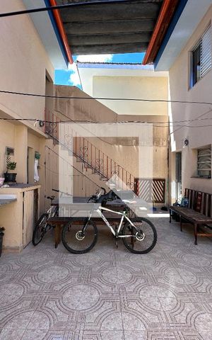 Casa à venda com 221m², 3 quartos e 3 vagasQuintal