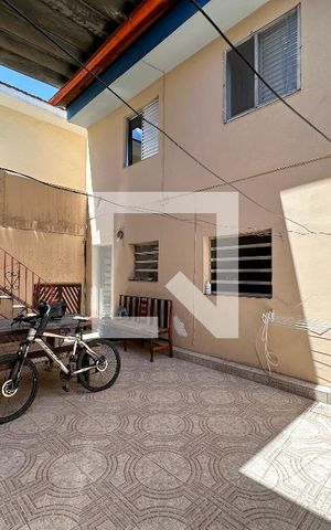 Casa à venda com 221m², 3 quartos e 3 vagasQuintal