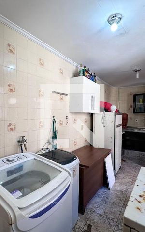 Casa à venda com 221m², 3 quartos e 3 vagasÁrea de Serviço