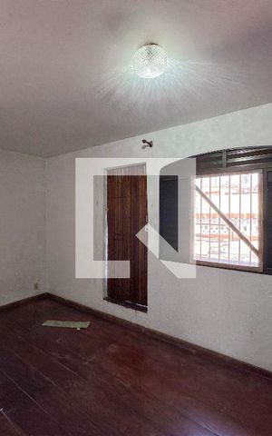 Casa à venda com 221m², 3 quartos e 3 vagasSuíte