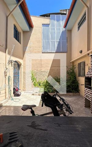 Casa à venda com 221m², 3 quartos e 3 vagasQuintal