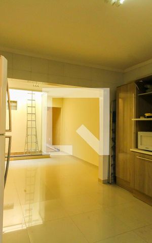 Casa à venda com 134m², 3 quartos e 2 vagas Casa à venda com 134m², 3 quartos e 2 vagasCozinha
