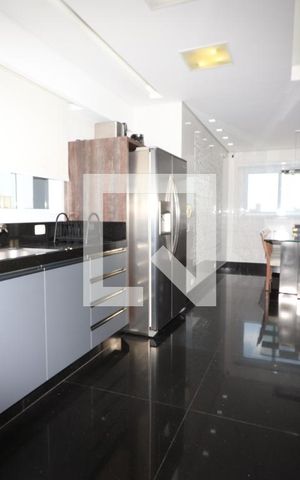 Apartamento à venda com 250m², 4 quartos e 3 vagasCozinha