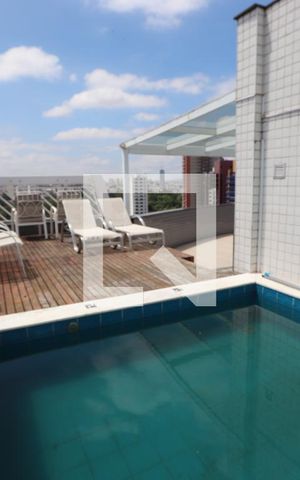Apartamento à venda com 250m², 4 quartos e 3 vagasDeck com piscina