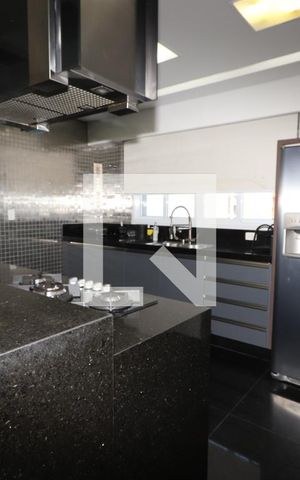Apartamento à venda com 250m², 4 quartos e 3 vagasCozinha