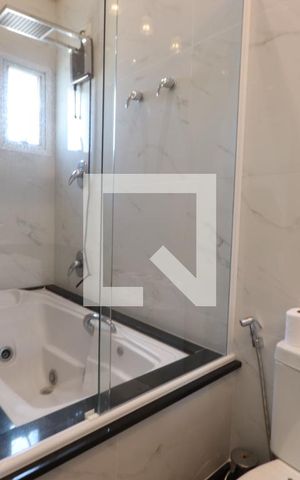 Apartamento à venda com 250m², 4 quartos e 3 vagasBanheiro da Suíte 2