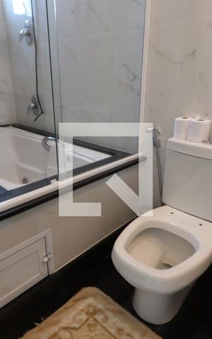 Apartamento à venda com 250m², 4 quartos e 3 vagasBanheiro da Suíte 2