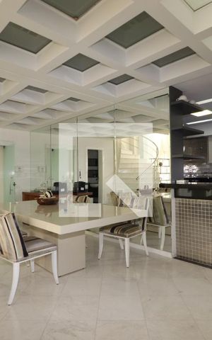 Apartamento à venda com 250m², 4 quartos e 3 vagasSala de Jantar