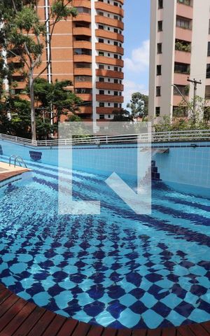 Apartamento à venda com 250m², 4 quartos e 3 vagasÁrea comum - Piscina