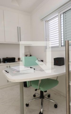 Apartamento à venda com 250m², 4 quartos e 3 vagasEscritório