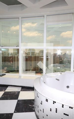 Apartamento à venda com 250m², 4 quartos e 3 vagasSuíte Master - Sala de Banho