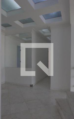 Apartamento à venda com 250m², 4 quartos e 3 vagasHall ala íntima