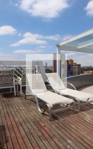Apartamento à venda com 250m², 4 quartos e 3 vagasDeck com piscina
