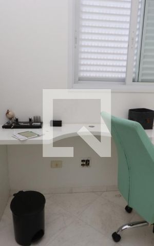 Apartamento à venda com 250m², 4 quartos e 3 vagasEscritório