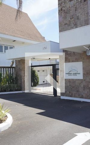 Casa à venda com 218m², 3 quartos e 2 vagasFachada