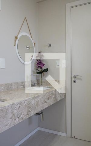 Casa à venda com 218m², 3 quartos e 2 vagasBanheiro suite
