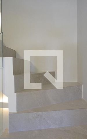 Casa à venda com 218m², 3 quartos e 2 vagasAcesso a solto