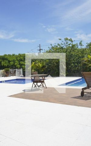 Casa à venda com 218m², 3 quartos e 2 vagasÁrea comum - Piscina
