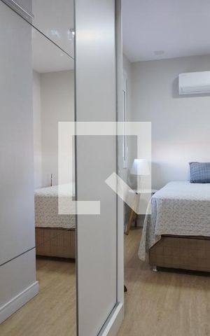 Casa à venda com 218m², 3 quartos e 2 vagasQuarto Suíte 1_Americana _Closet