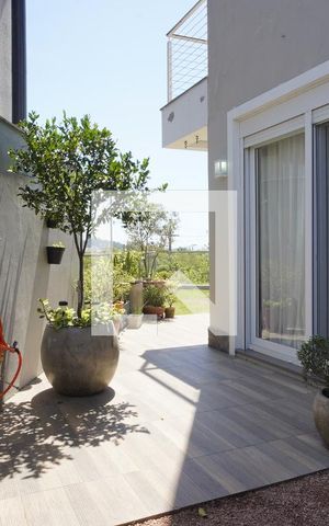 Casa à venda com 218m², 3 quartos e 2 vagasPatio
