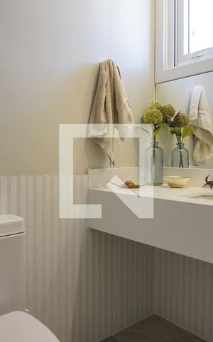 Casa à venda com 218m², 3 quartos e 2 vagasLavabo