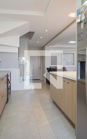 Casa à venda com 218m², 3 quartos e 2 vagasCozinha