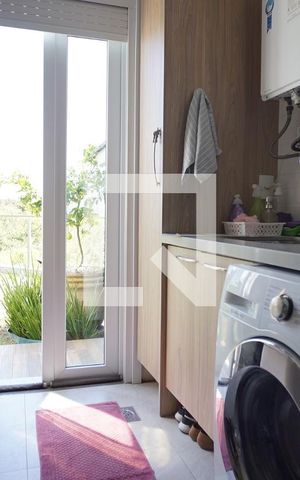 Casa à venda com 218m², 3 quartos e 2 vagasÁrea de Serviço