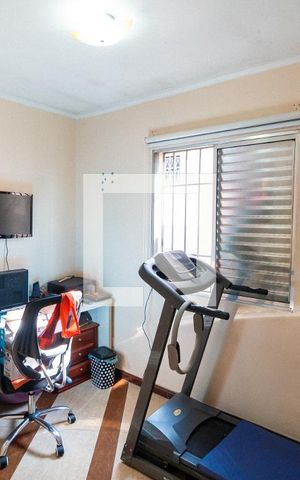 Casa à venda com 210m², 3 quartos e 2 vagas Casa à venda com 210m², 3 quartos e 2 vagasQuarto 2