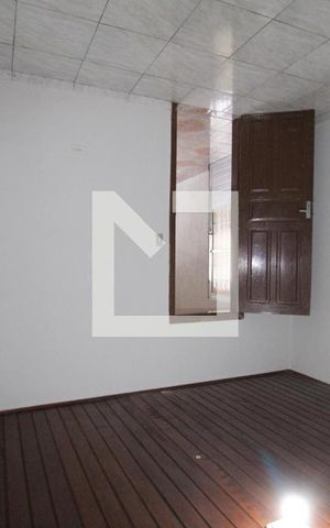 Casa à venda com 110m², 2 quartos e 3 vagasSala