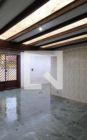 Casa à venda com 110m², 2 quartos e 3 vagasGaragem e quintal