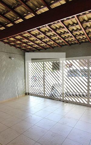 Casa à venda com 120m², 2 quartos e 2 vagasGaragem
