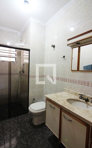 Casa à venda com 120m², 2 quartos e 2 vagasBanheiro Social