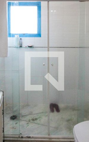 Apartamento à venda com 254m², 4 quartos e 3 vagas Apartamento à venda com 254m², 4 quartos e 3 vagasBanheiro da Suite
