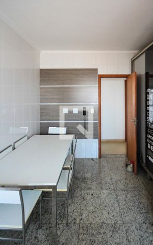 Apartamento à venda com 254m², 4 quartos e 3 vagas Apartamento à venda com 254m², 4 quartos e 3 vagasCozinha