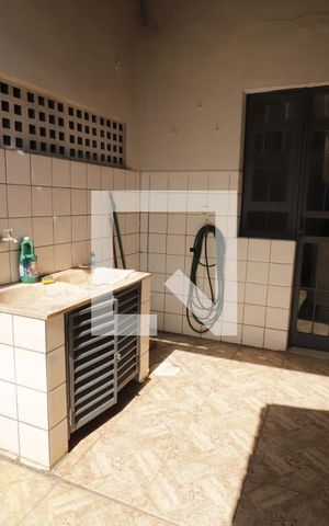 Casa para alugar com 140m², 3 quartos e 2 vagas Casa para alugar com 140m², 3 quartos e 2 vagasÁrea de Serviço