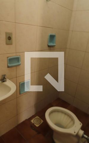 Casa para alugar com 140m², 3 quartos e 2 vagas Casa para alugar com 140m², 3 quartos e 2 vagasBanheiro de Serviço