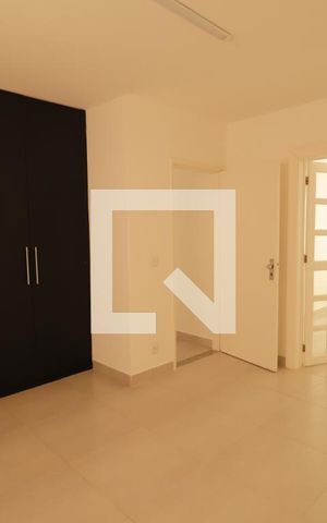 Casa para alugar com 140m², 3 quartos e 2 vagas Casa para alugar com 140m², 3 quartos e 2 vagasSuíte 2