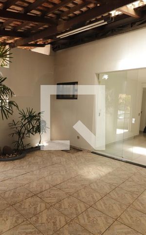 Casa para alugar com 140m², 3 quartos e 2 vagas Casa para alugar com 140m², 3 quartos e 2 vagasGaragem